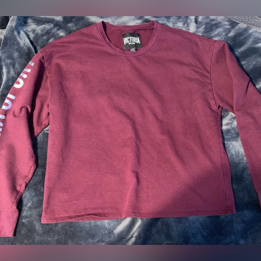 VICTORIA SECRET SPORT LONG SLEEVE SHIRT